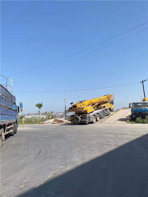 凤阳县25吨吊车的租赁价格大概是多少？